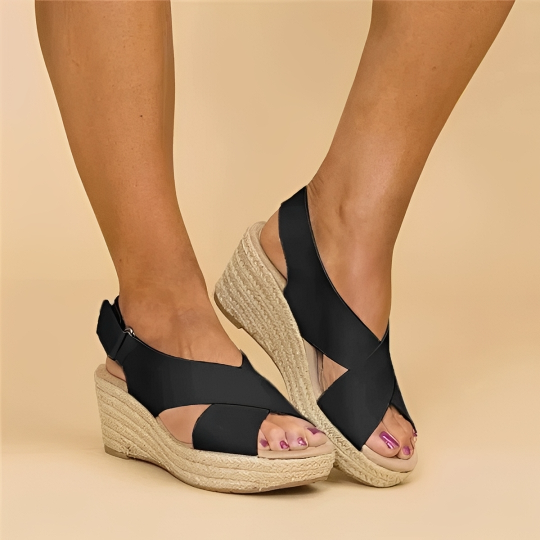 Espadrille wedge sandals in black
