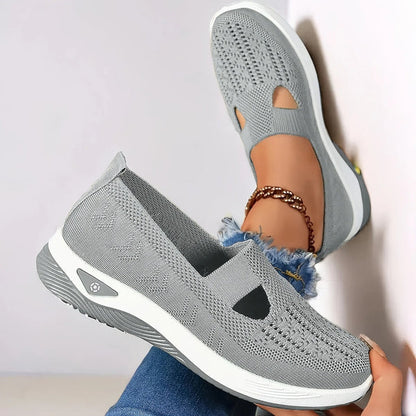 Knit shoe detail