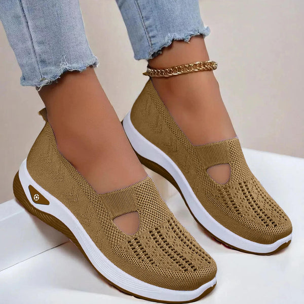 Coffee knit shoe