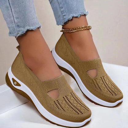Coffee knit shoe